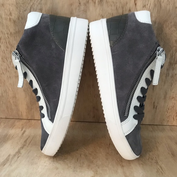 Blondo Genesis Women’s Gray Suede Waterproof Sneakers. Size: 7.5M - Picture 6 of 10